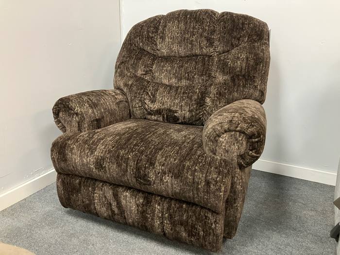 Living room furniture example at BoxDrop Summersville
