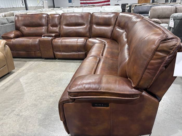 Living room furniture example at BoxDrop Summersville